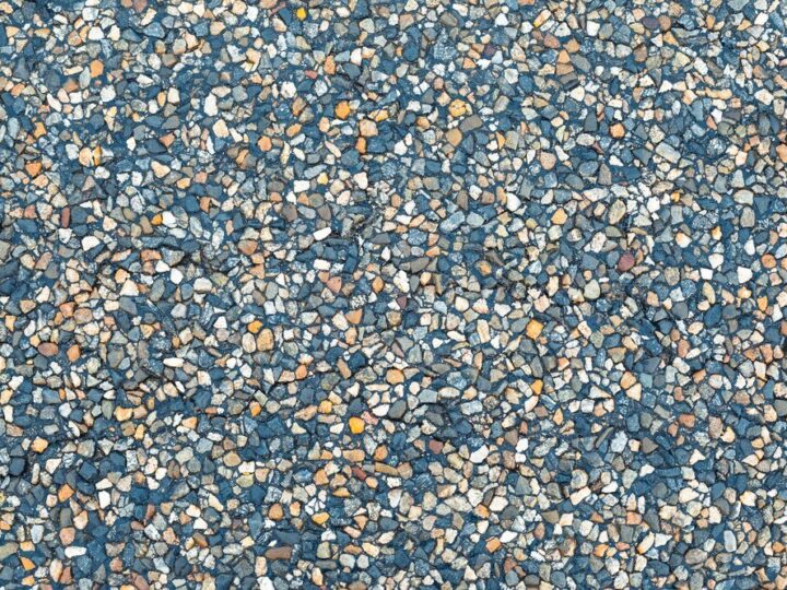 Kamienny dywan na balkon i taras: wady i zalety montażu