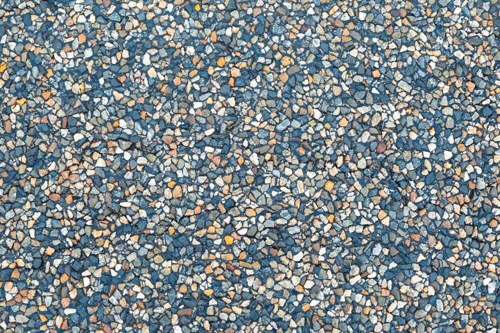 Kamienny dywan na balkon i taras: wady i zalety montażu